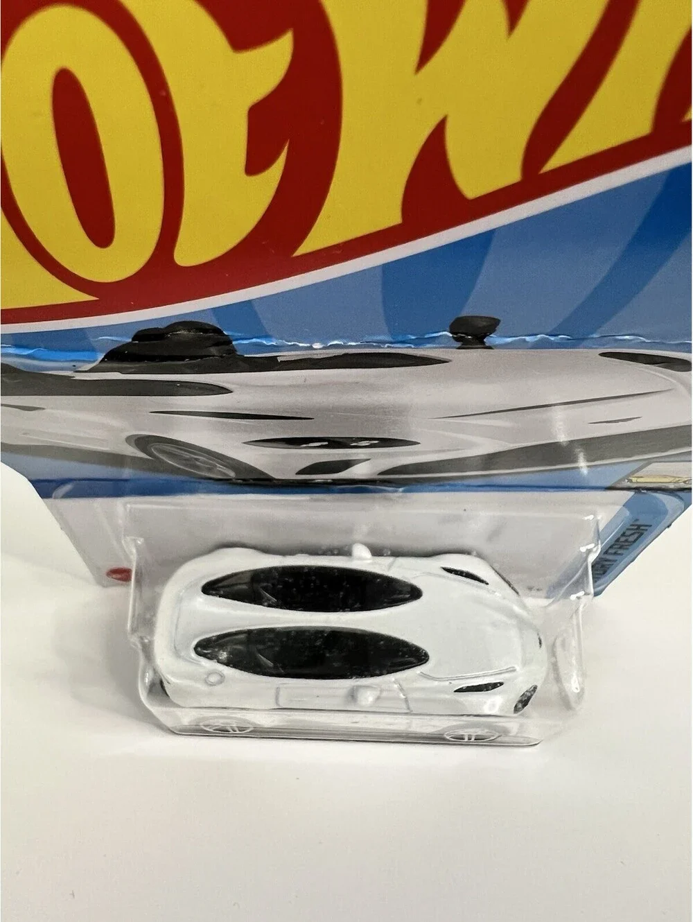 HOT WHEELS FACTORY FRESH  ASTON MARTIN V12 SPEEDSTER IN WHITE #9/10 OR #183/250
